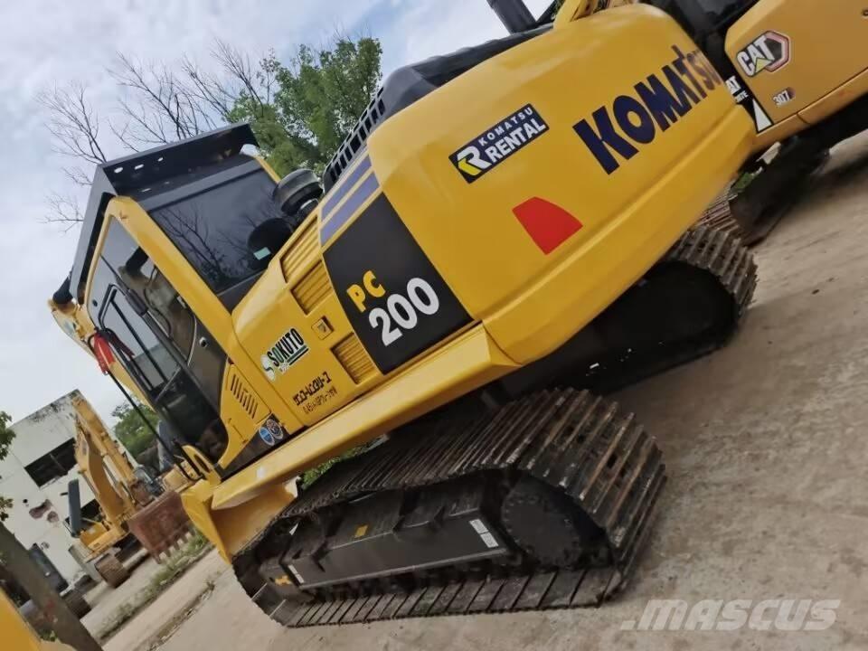 Komatsu PC 200-7 Гусеничные экскаваторы