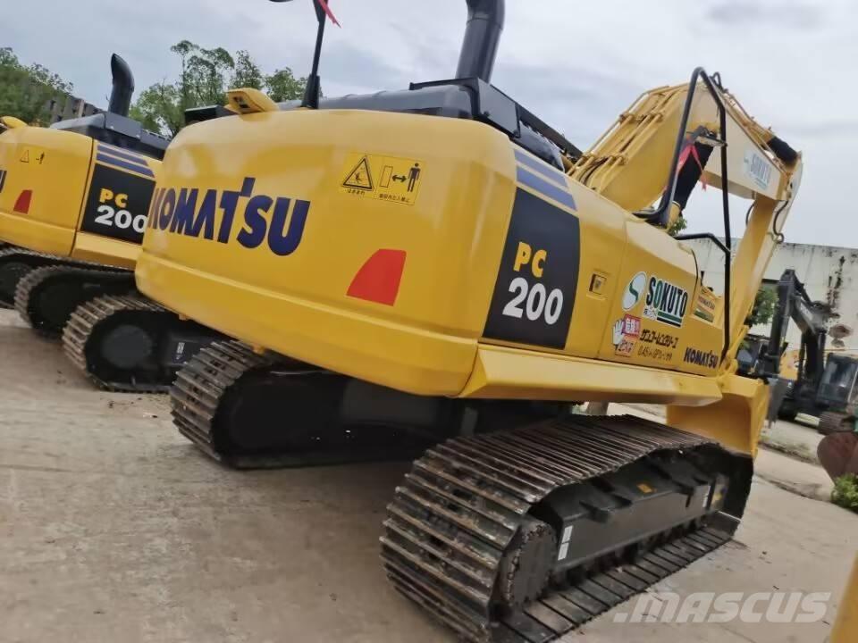 Komatsu PC 200-7 Гусеничные экскаваторы
