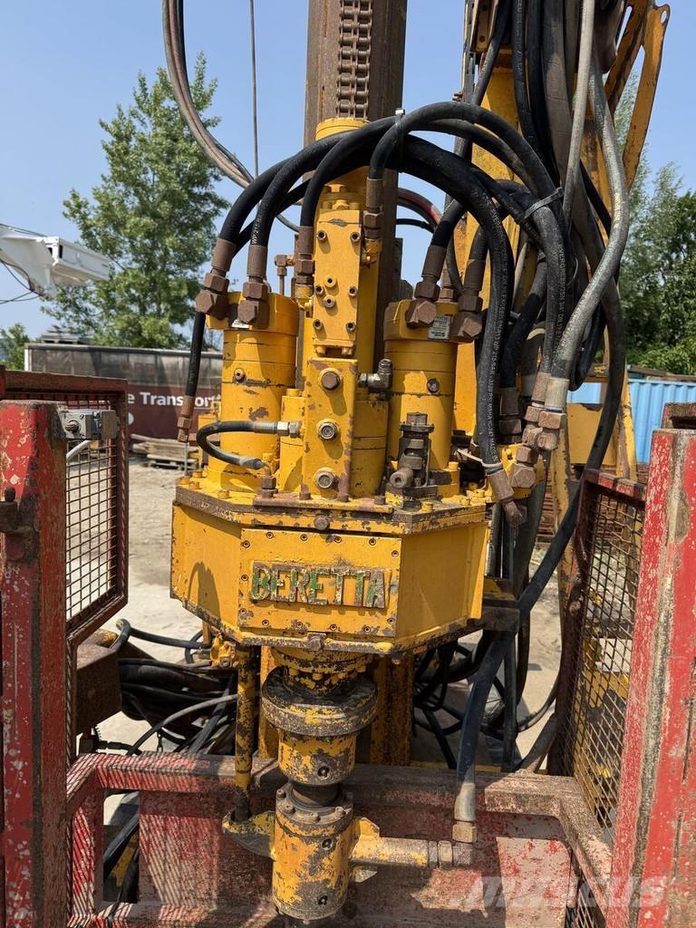 Beretta T41 Гусеничные буровые установки