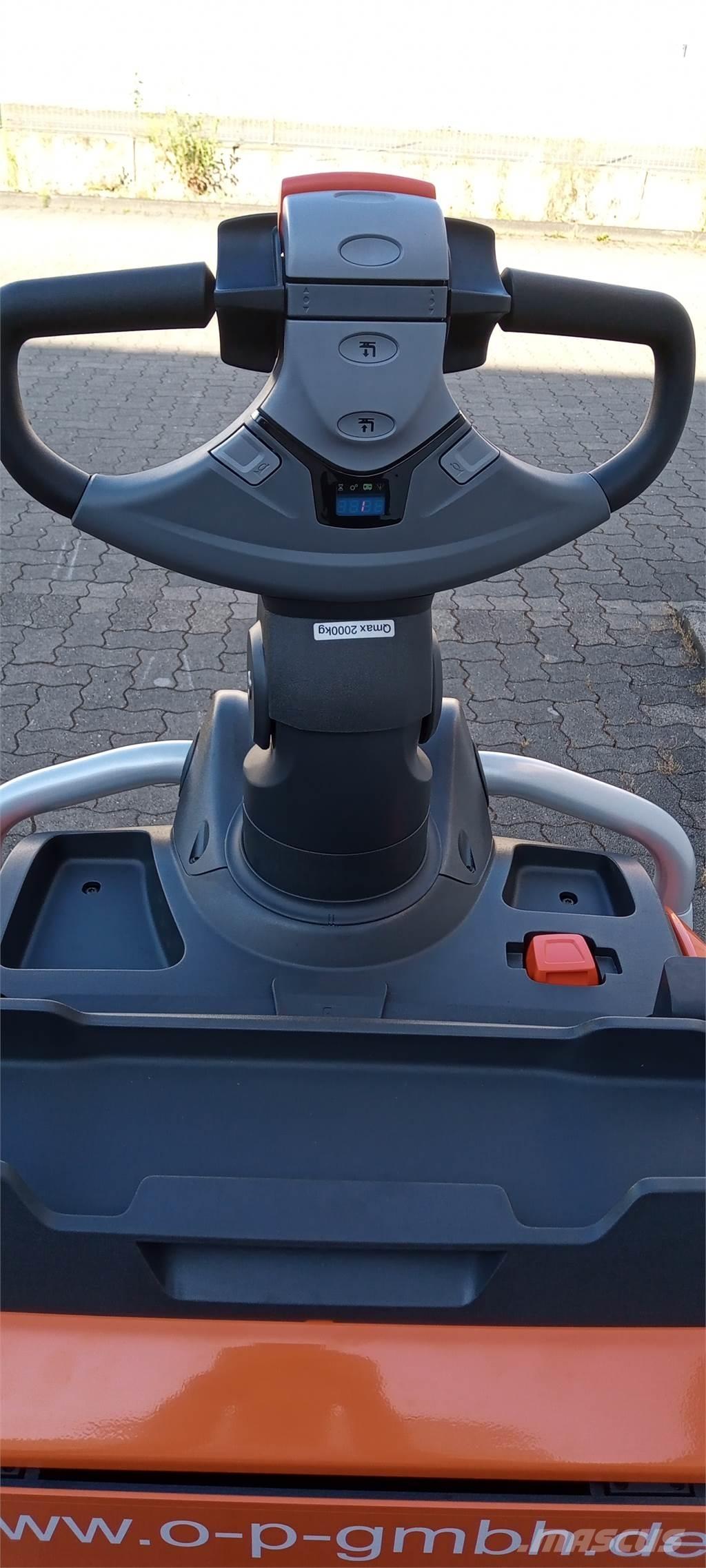 Toyota LPE200 Ручные электрические тележки