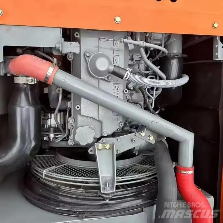 Hitachi ZX210 Гусеничные экскаваторы