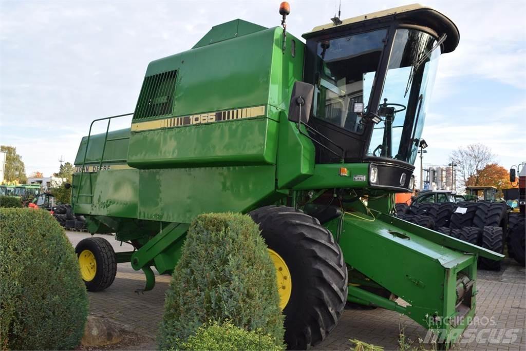 John Deere 1065 Зерноуборочные комбайны
