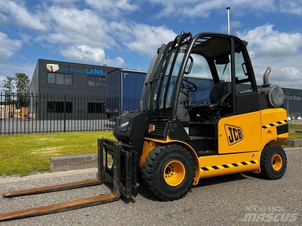JCB TLT30 Телескопические фронтальные погрузчики