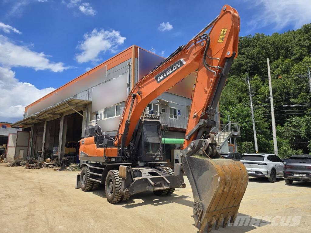 Doosan DX220W-7 Колёсные экскаваторы