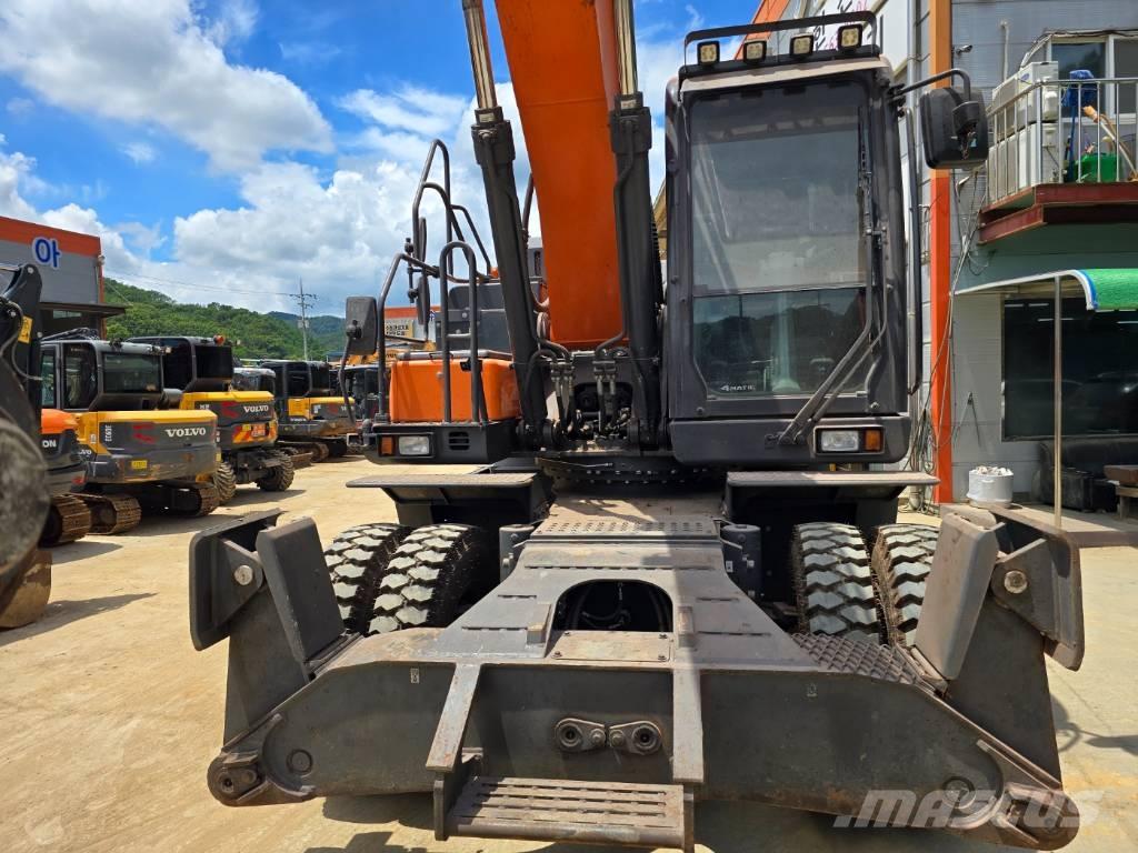 Doosan DX220W-7 Колёсные экскаваторы