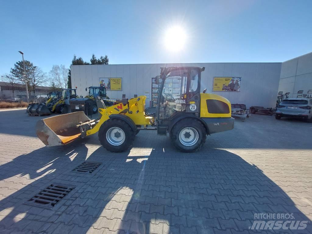 Wacker Neuson WL44 Фронтальные погрузчики