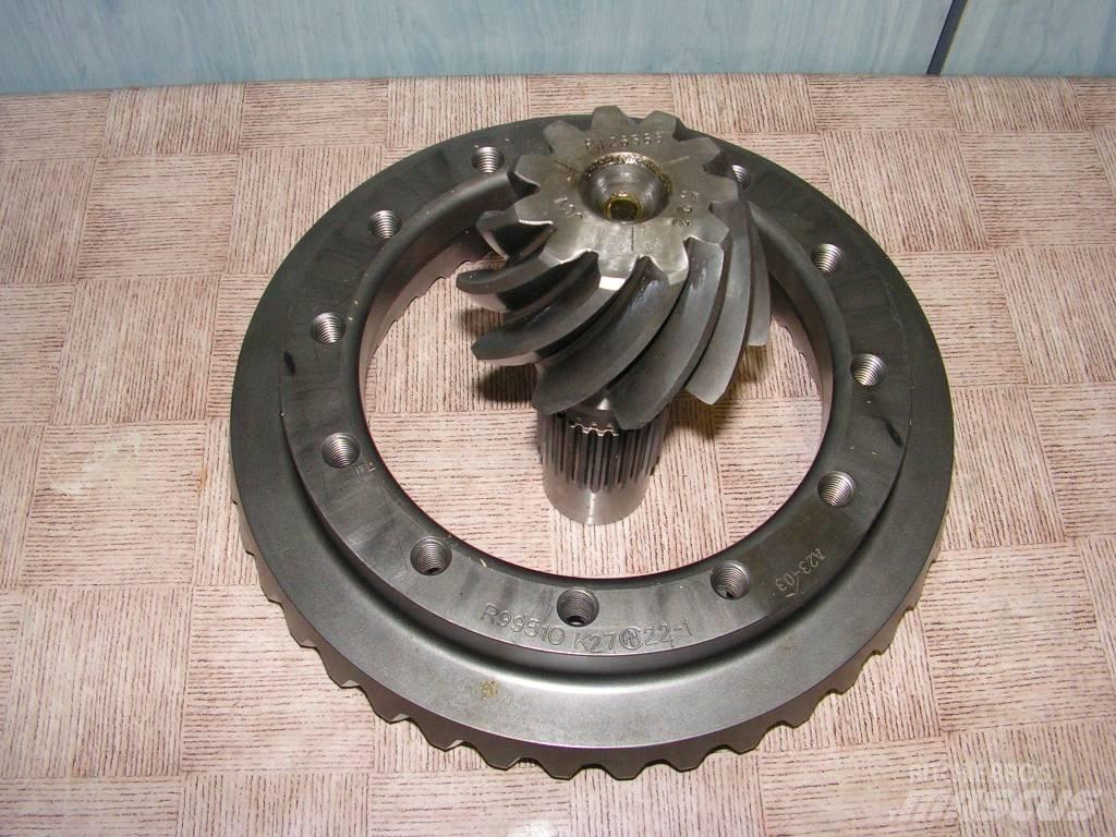John Deere 8300 Навесное оборудование и запчасти