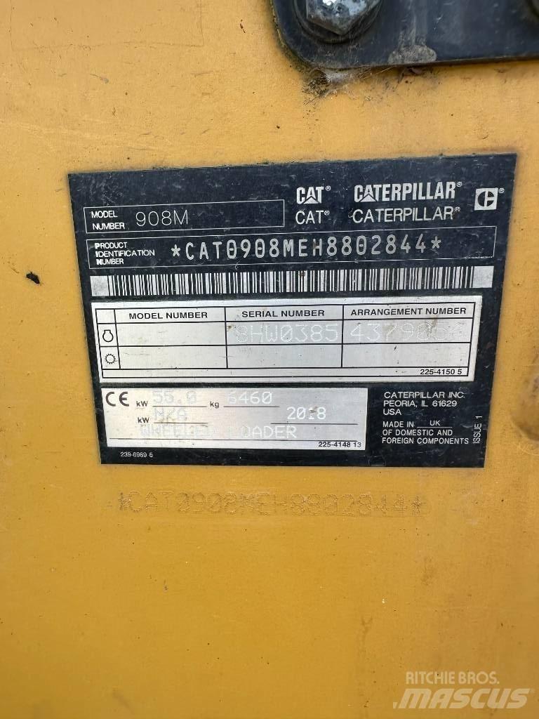 CAT 908M Фронтальные погрузчики