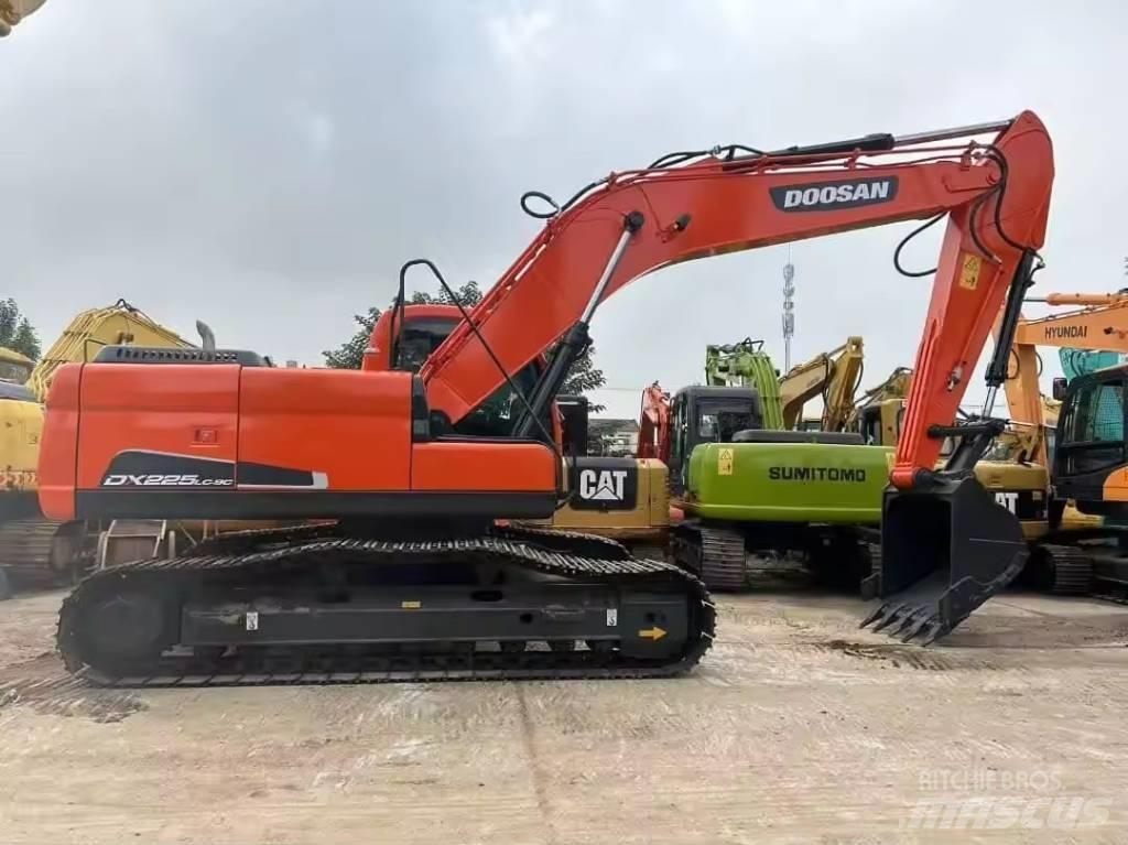 Doosan DX 225 LC-9C Гусеничные экскаваторы