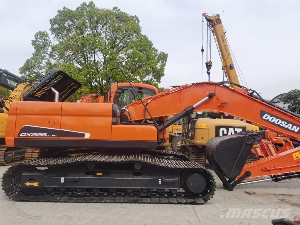 Doosan DX225LC-9C Гусеничные экскаваторы