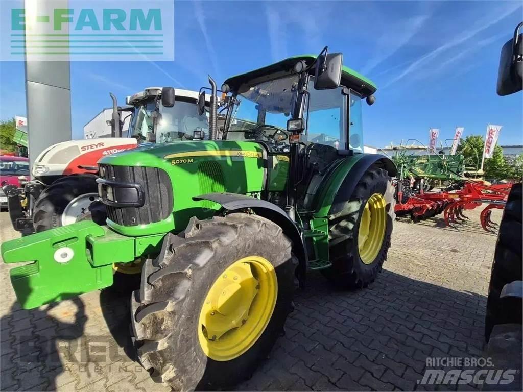 John Deere 5070 m Трактора