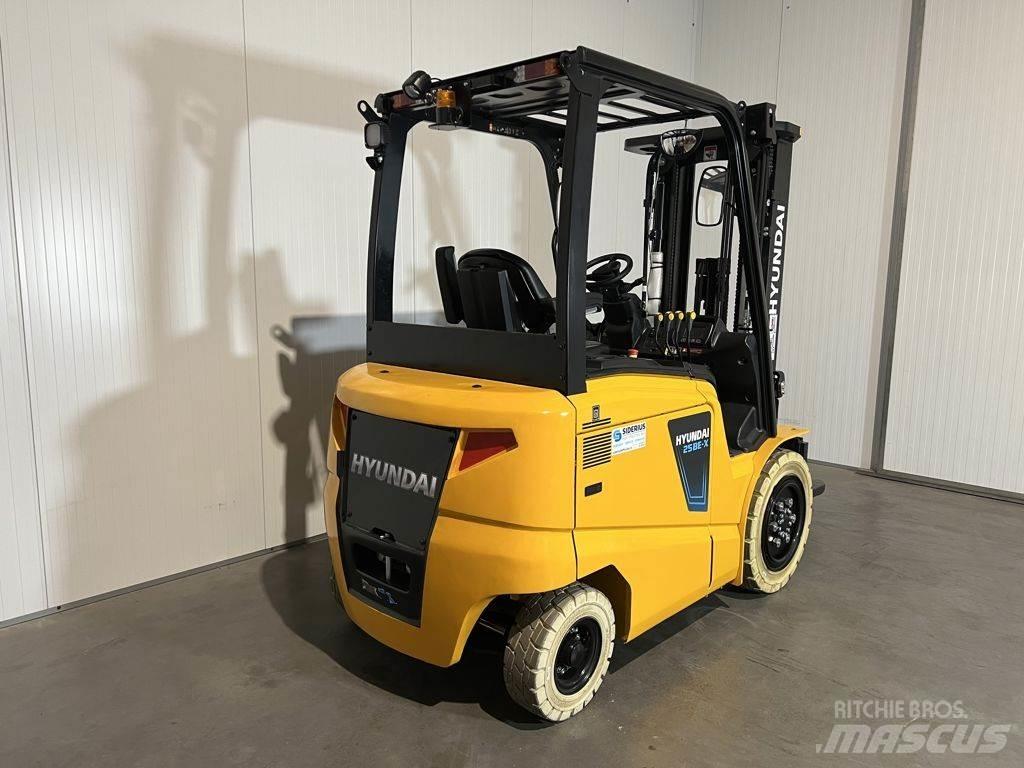 Hyundai 25BE-X Электропогрузчики