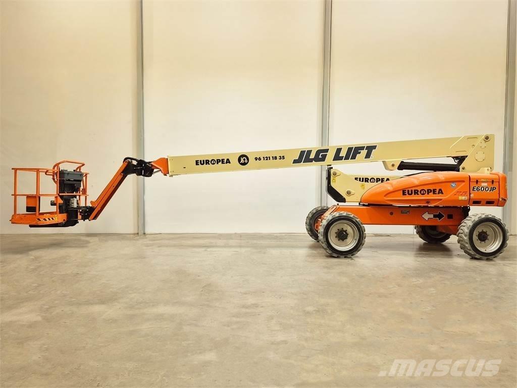 JLG E600JP Коленчатые подъемники