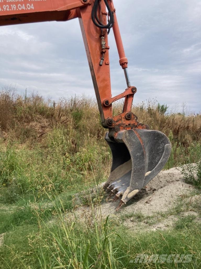 Hitachi EX 135 W Колёсные экскаваторы