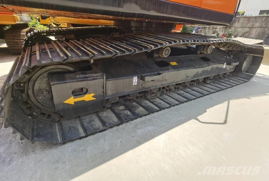 Doosan DX 225 LC Гусеничные экскаваторы