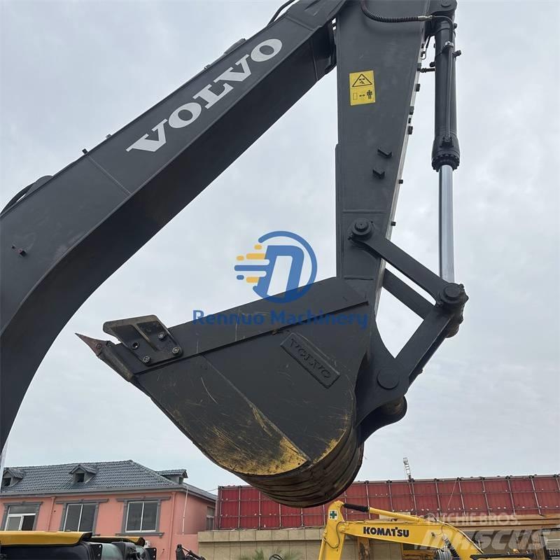 Volvo EC 240 Гусеничные экскаваторы