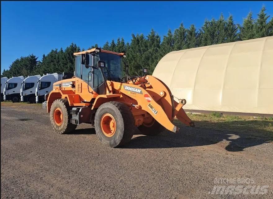 Doosan DL 250-5 Трактора с фронтальным погрузчиком