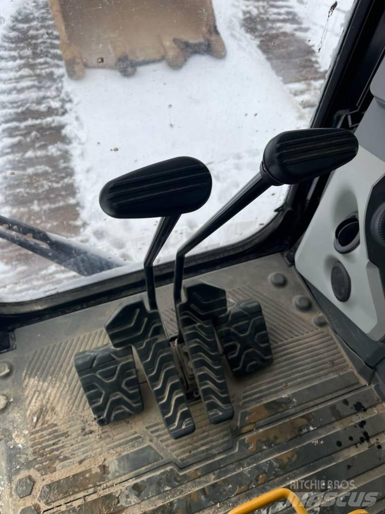CAT 374-07B Гусеничные экскаваторы