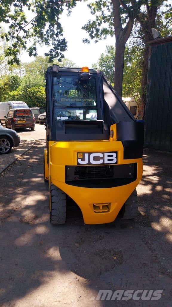 JCB TLT 35 D Телескопические погрузчики