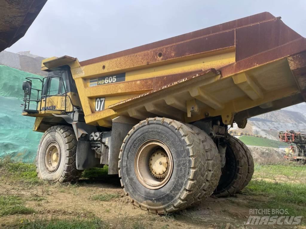 Komatsu HD 605-7 Карьерные самосвалы