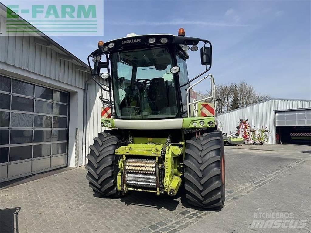 CLAAS jaguar 950 Самоходные кормоуборочные комбайны