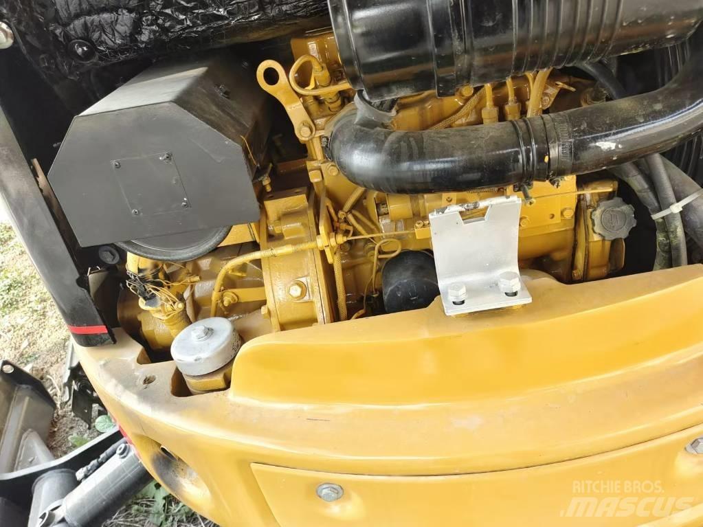 CAT 303 CR Мини-экскаваторы