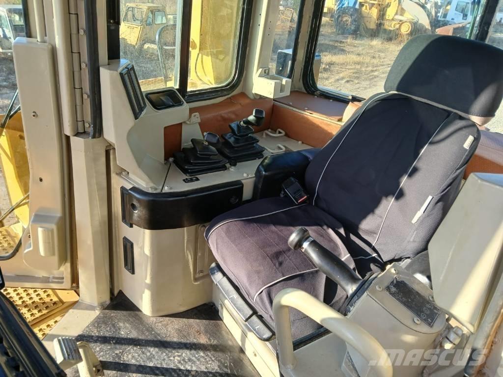 CAT D 9 R II Гусеничные бульдозеры