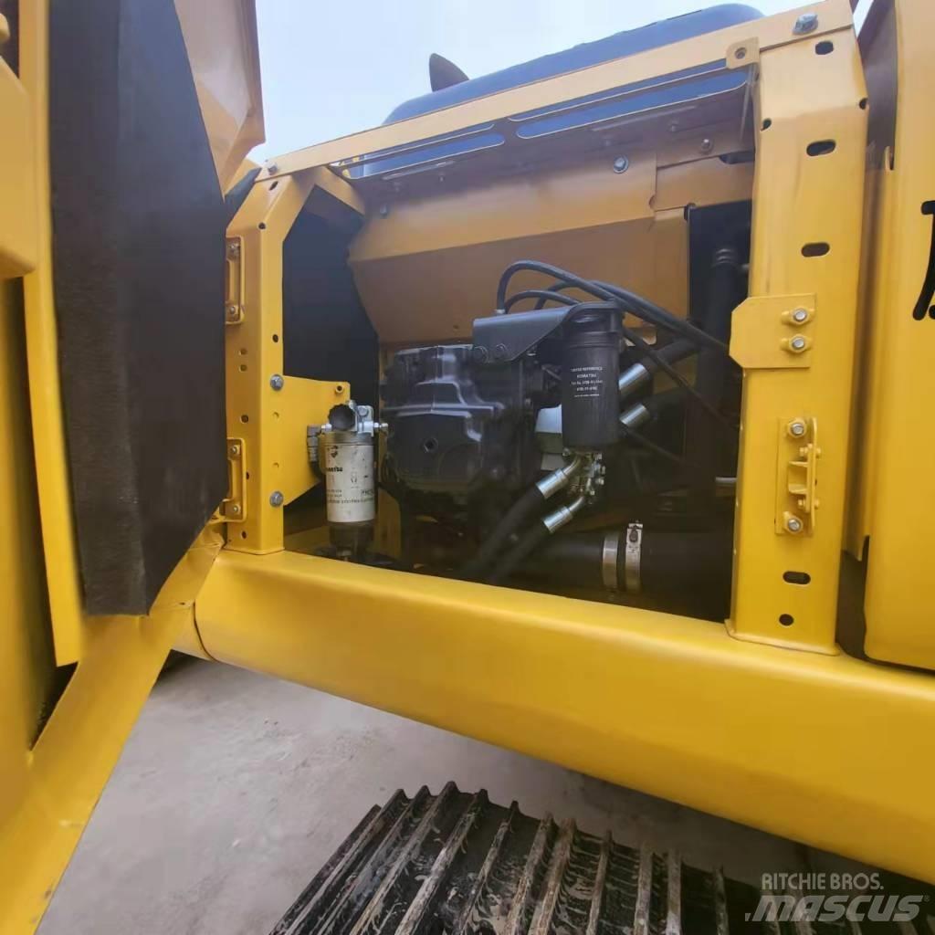 Komatsu PC 210 Гусеничные экскаваторы