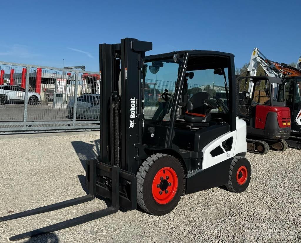Bobcat D 25 S-9 Дизельные погрузчики