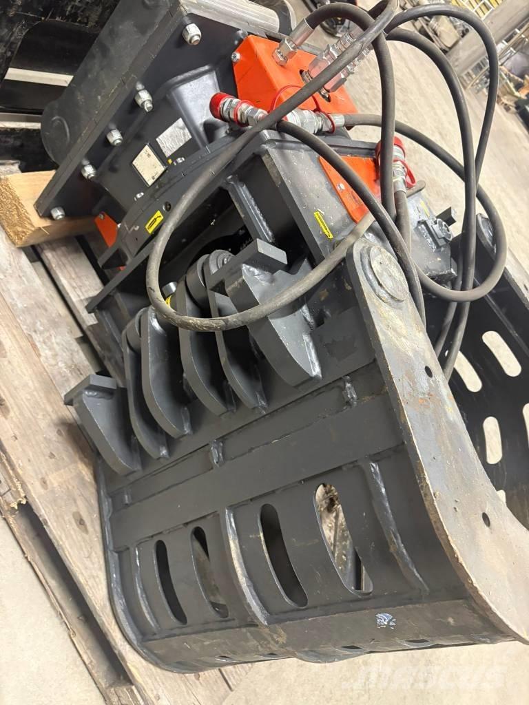 Cangini Benne 450 PF Грейферы