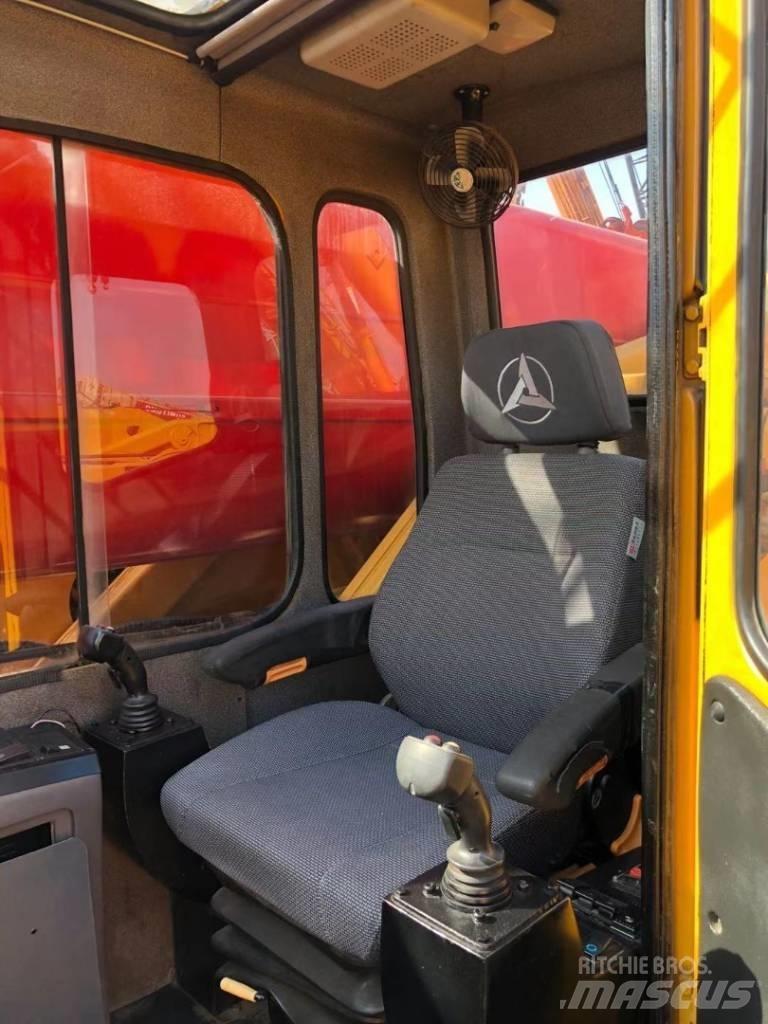 Sany STC 1000 Автокраны