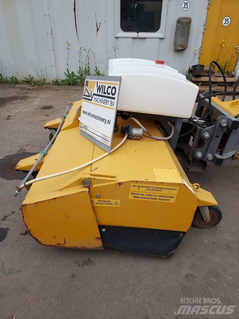 CAT 906/7/8 Вакуумные уборочные машины
