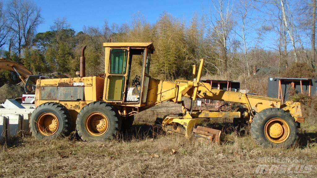 John Deere 672 A Грейдеры
