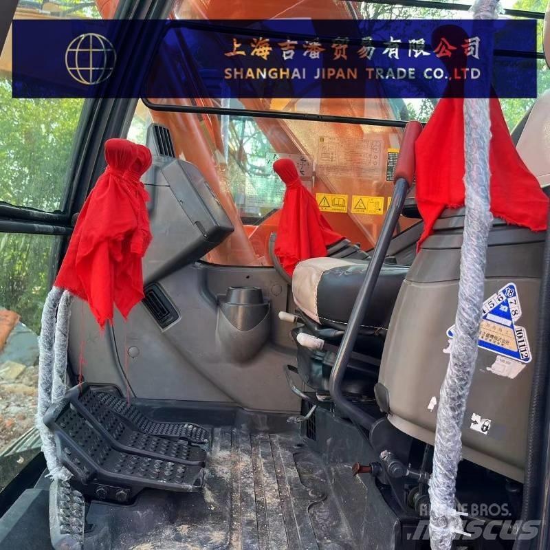 Hitachi ZX 135 Малые экскаваторы 7т-12т