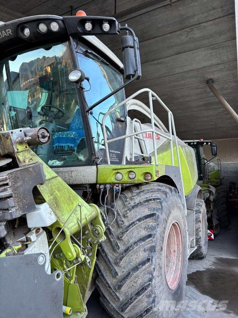 CLAAS Jaguar 970 Самоходные кормоуборочные комбайны