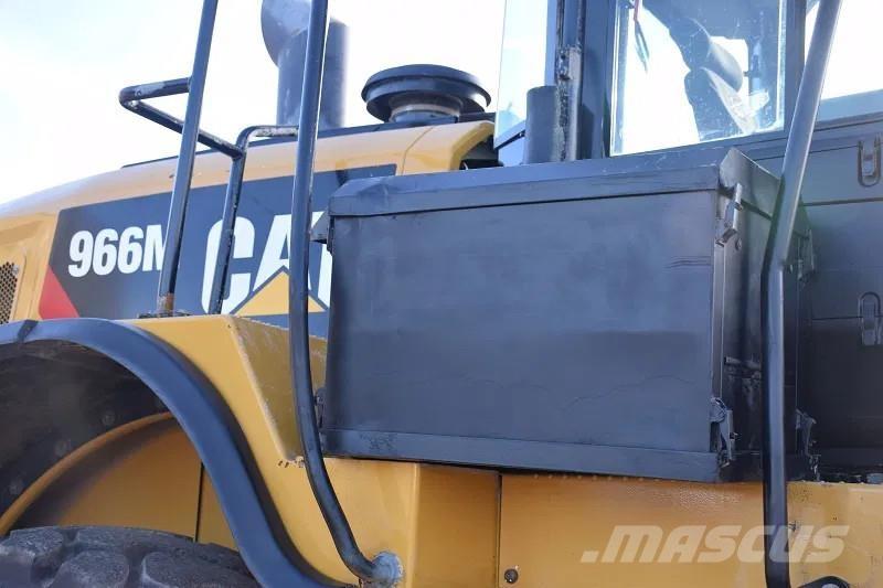CAT 966 M Фронтальные погрузчики