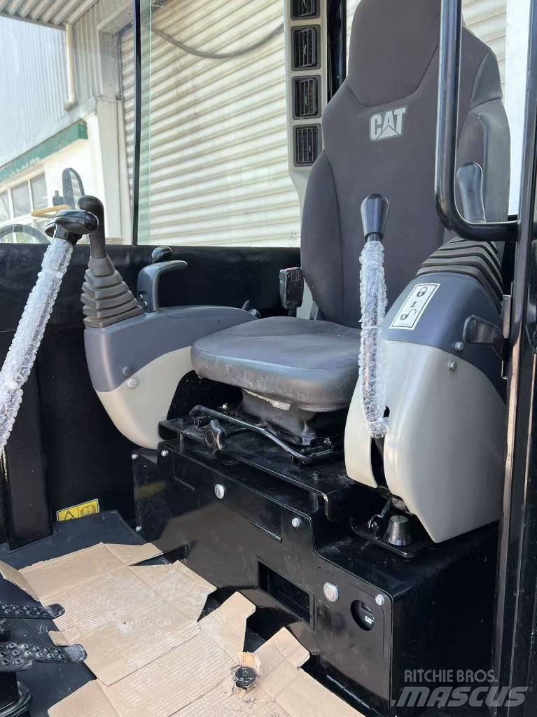 CAT 305.5 Гусеничные экскаваторы