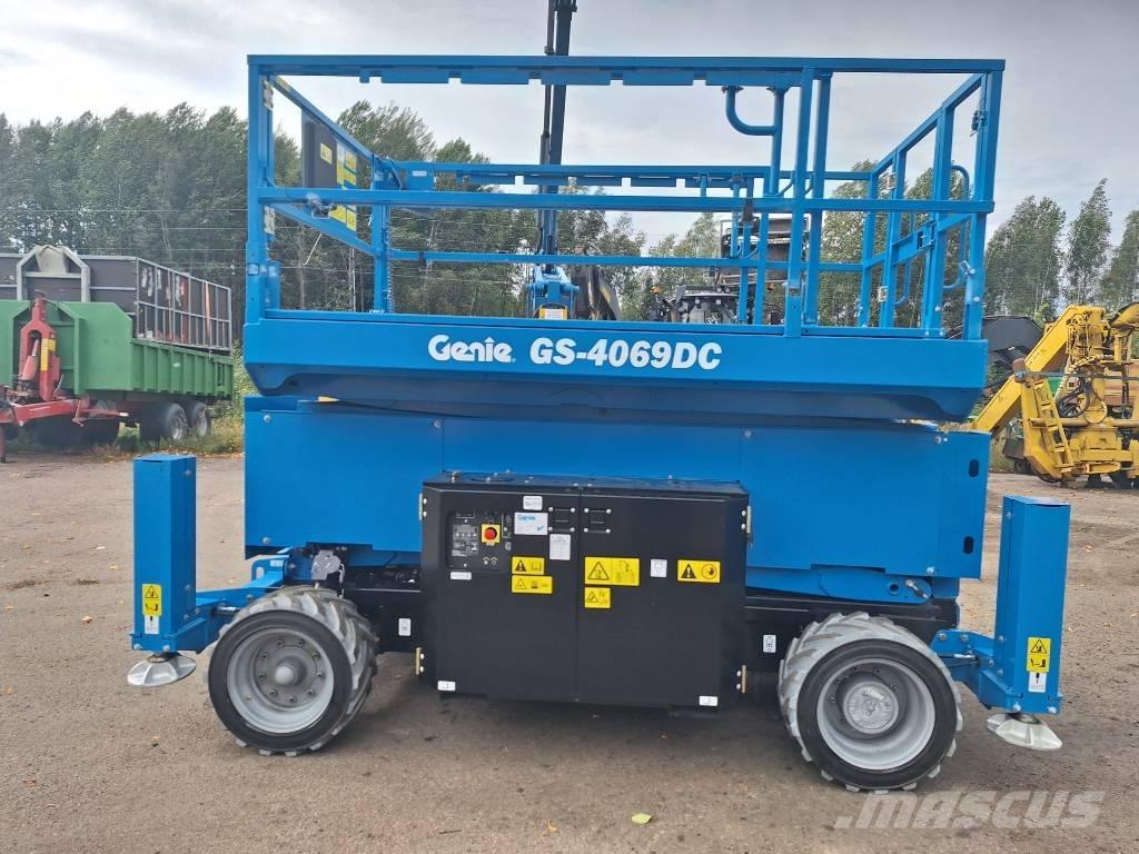 Genie GS-4069 DC Ножничные подъемники