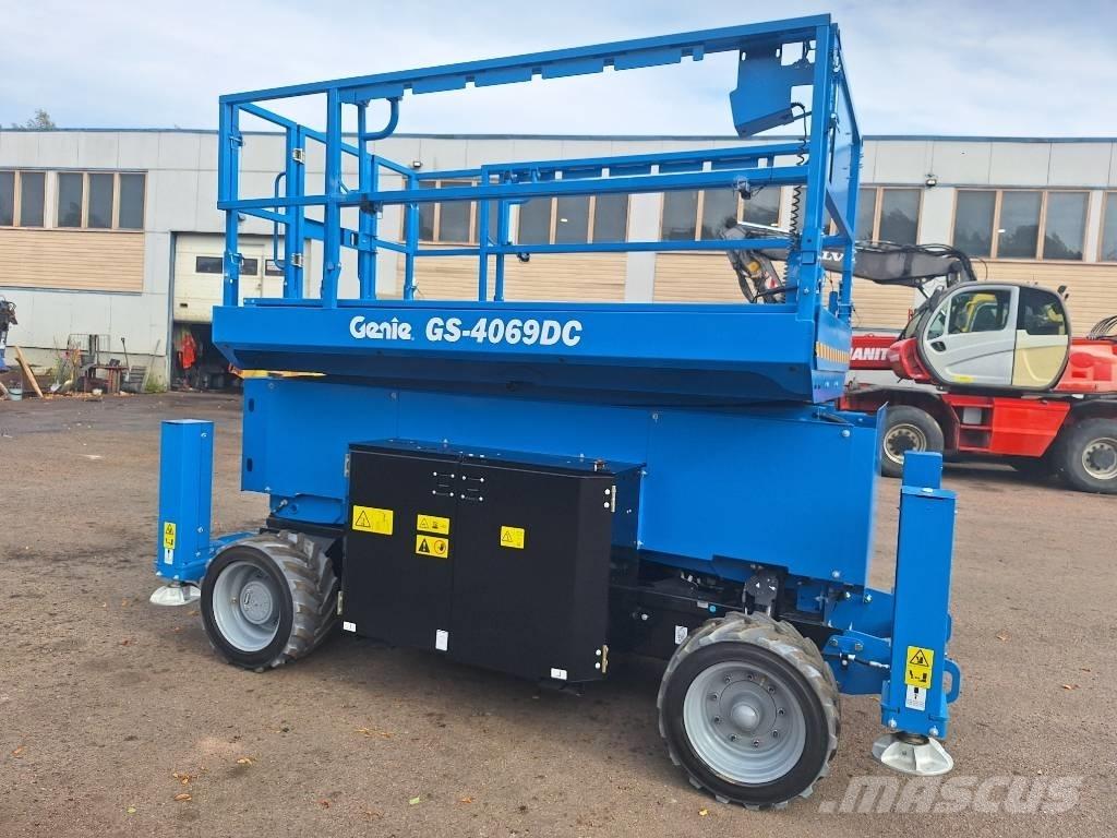 Genie GS-4069 DC Ножничные подъемники