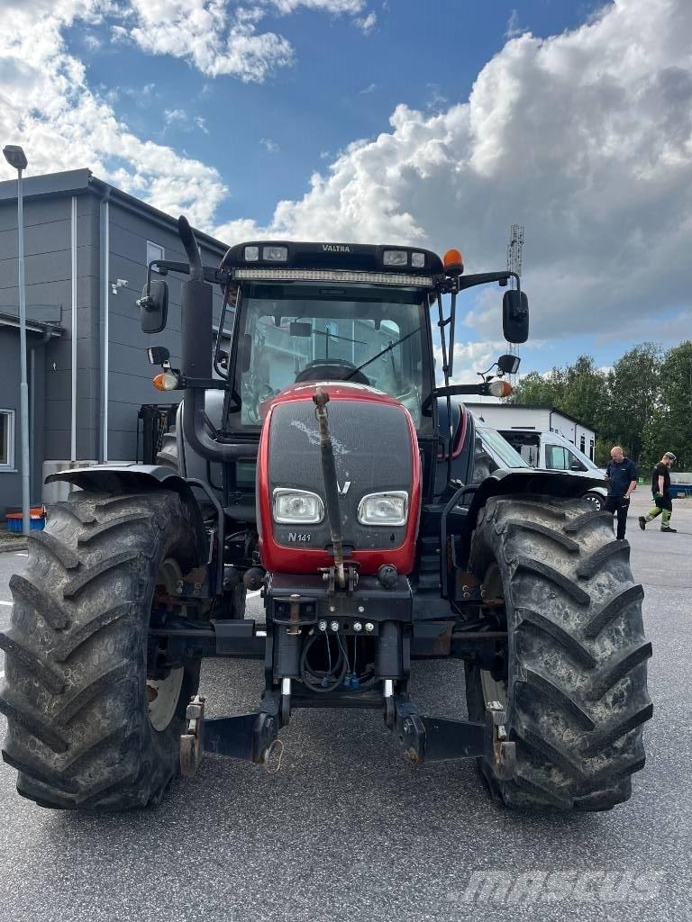 Valtra N 141 Трактора