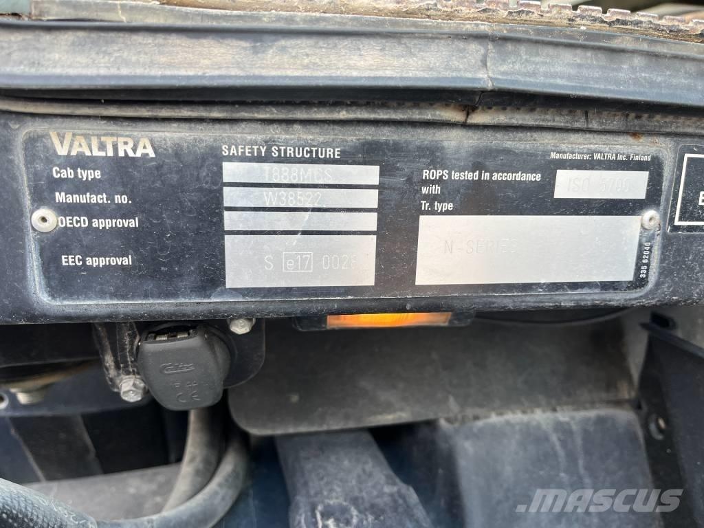 Valtra N 141 Трактора