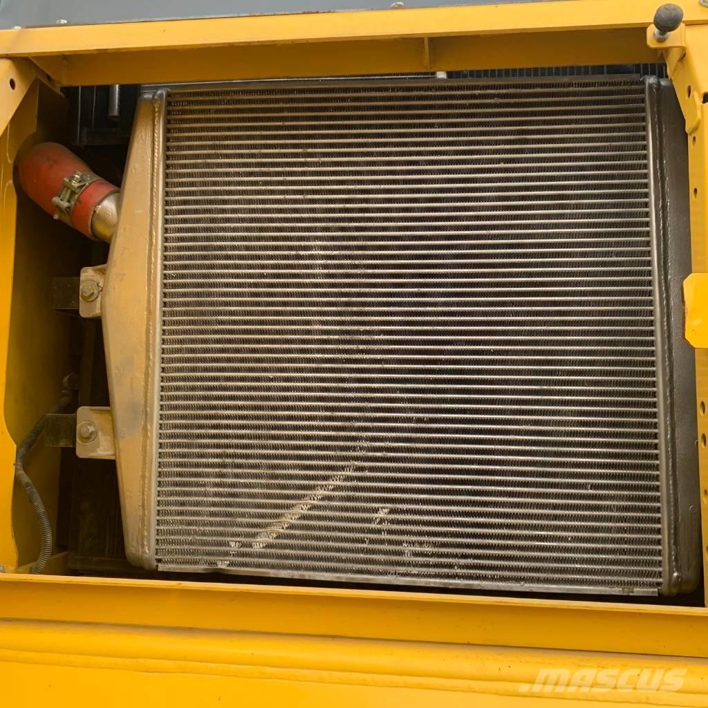 Komatsu PC450-8 Гусеничные экскаваторы