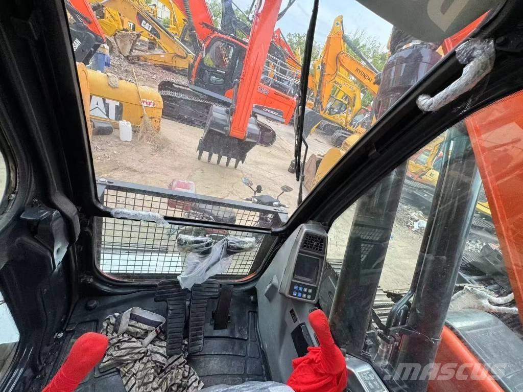 Doosan DX 300 LC Гусеничные экскаваторы