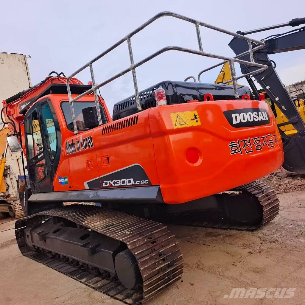 Doosan DX 300 LC Гусеничные экскаваторы