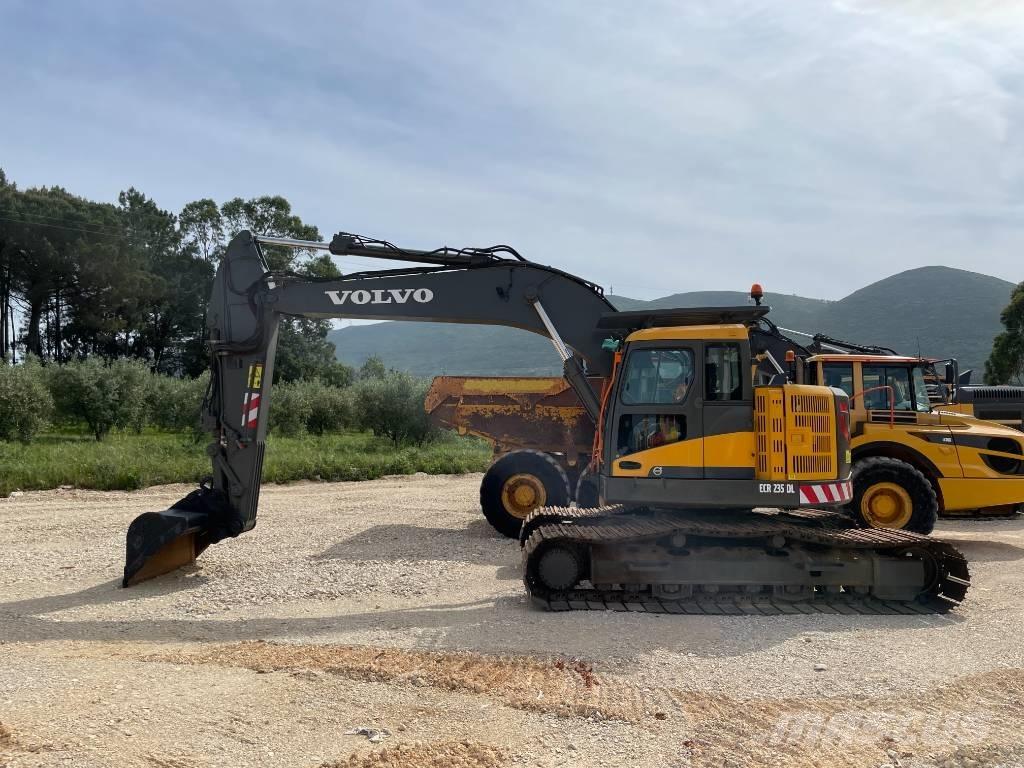 Volvo ECR 235 DL Гусеничные экскаваторы