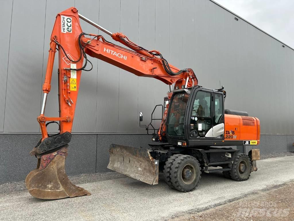 Hitachi ZX220W-5B Колёсные экскаваторы