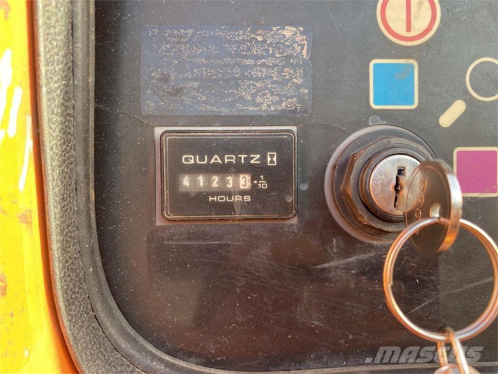 JLG 860SJ Коленчатые подъемники