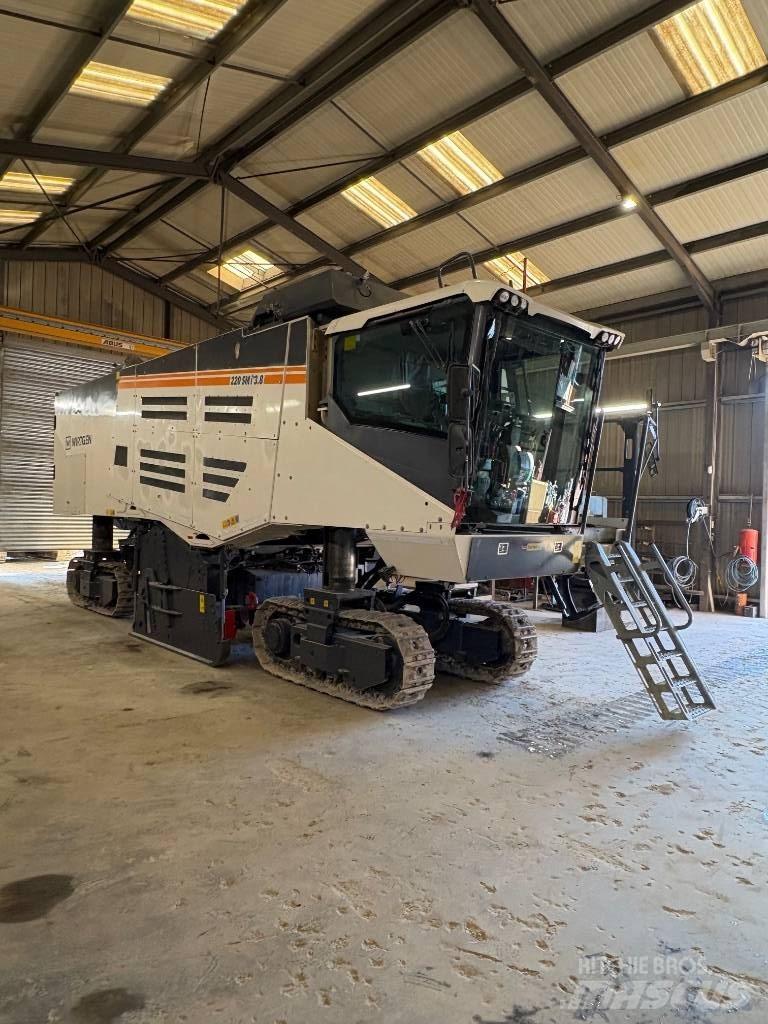 Wirtgen 220 SMI Строительная техника - Другие