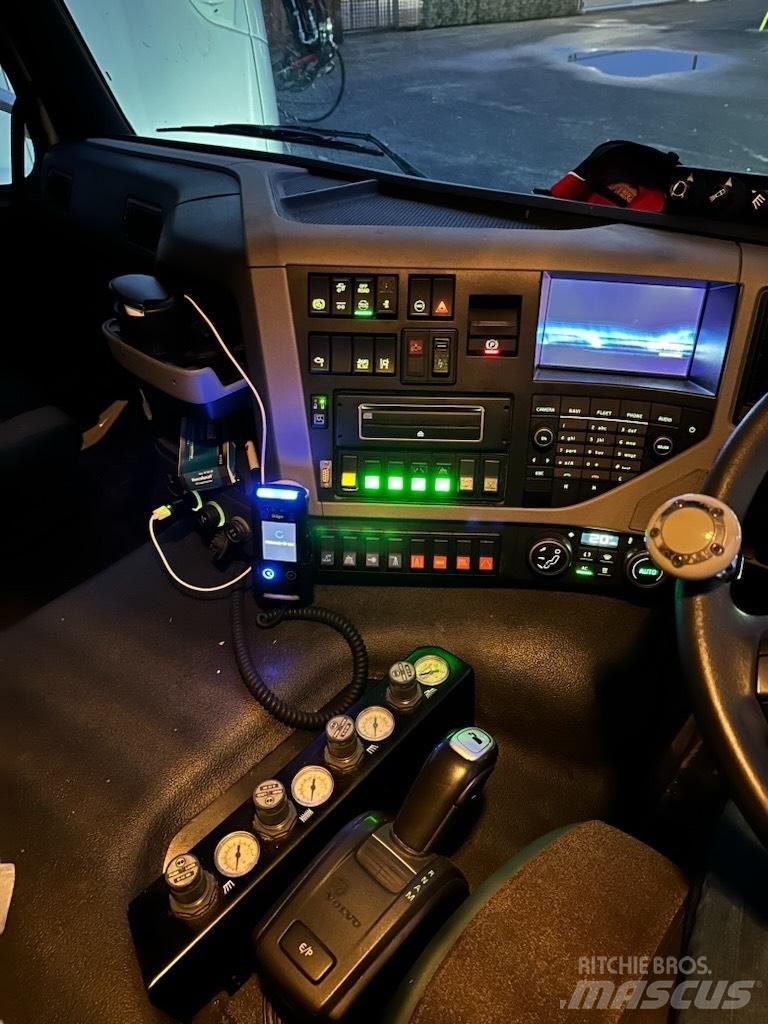 Volvo FM 500 Уборочные машины