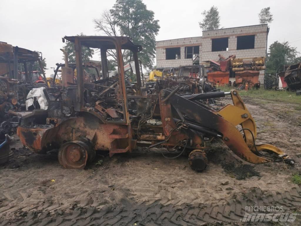 CAT 908H 2011r Фронтальные погрузчики